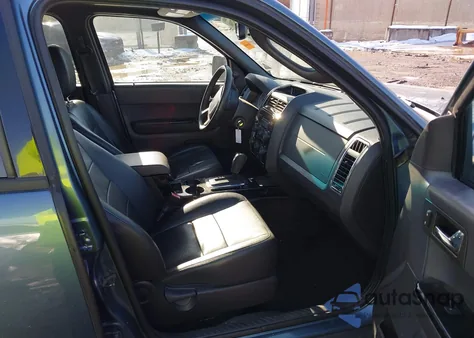 2011 Ford Escape Limited z USA, uszkodzony, nr VIN 1FMCU0EG7BKB21957